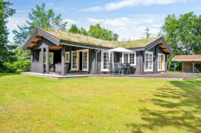 Stunning Home In Glesborg With 2 Bedrooms And Wifi